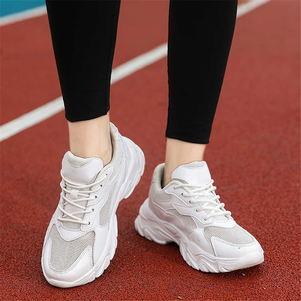 37-38 Round Tip Men's Sneakers - Men'S Shoes To Increase Height のレビューと価格