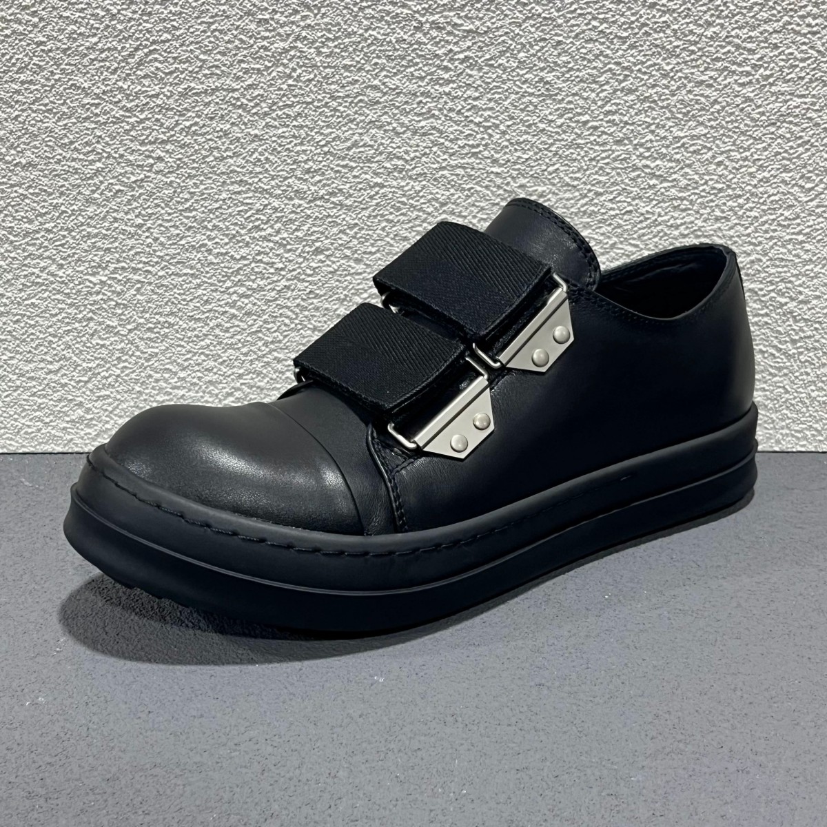 26SS New Ro Luxury Low Top Sne - Men'S Shoes With Velcro のレビューと価格
