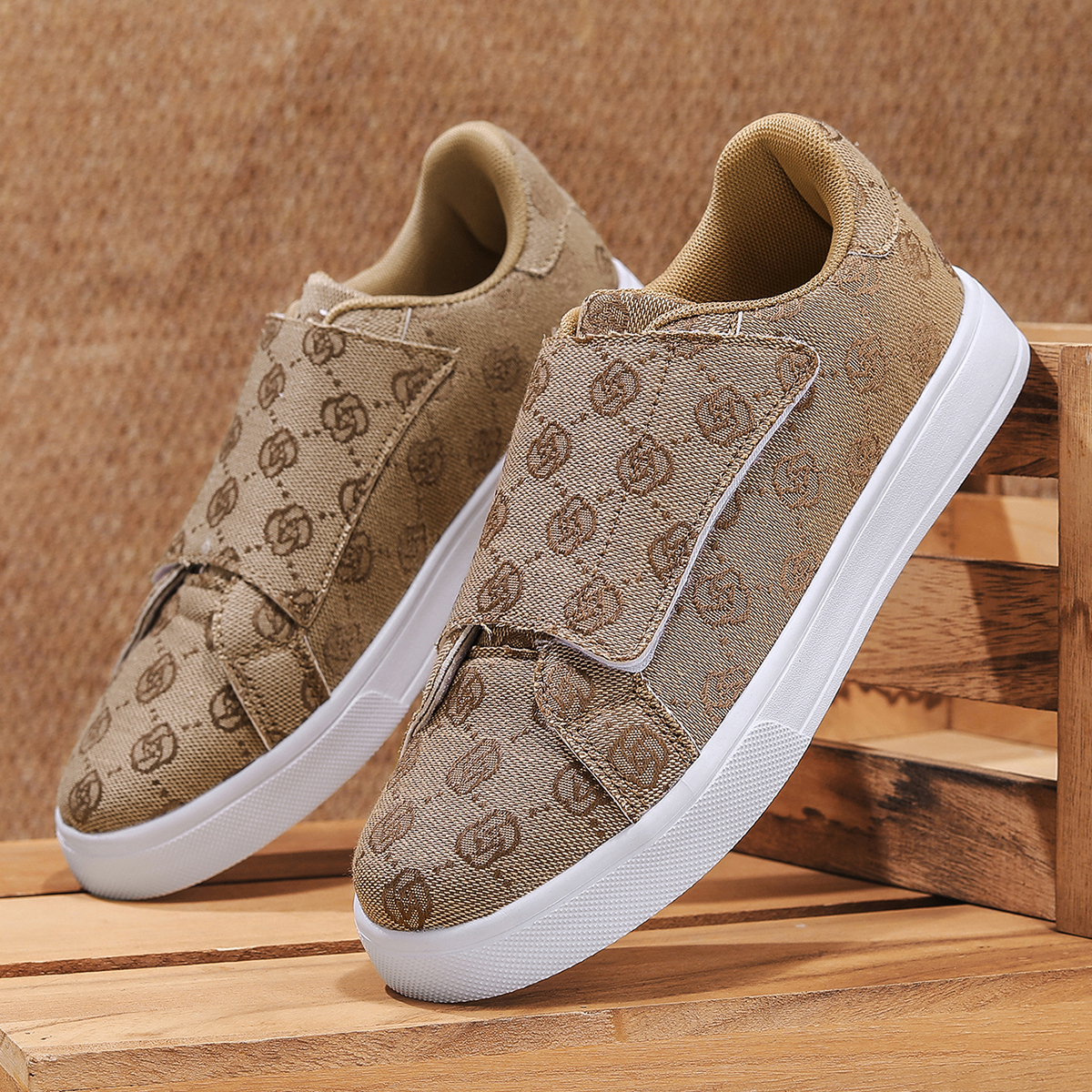 2026 New Men's Vintage Print V - Men'S Shoes With Velcro のレビューと価格